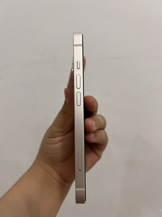 Продам Айфон 14 128