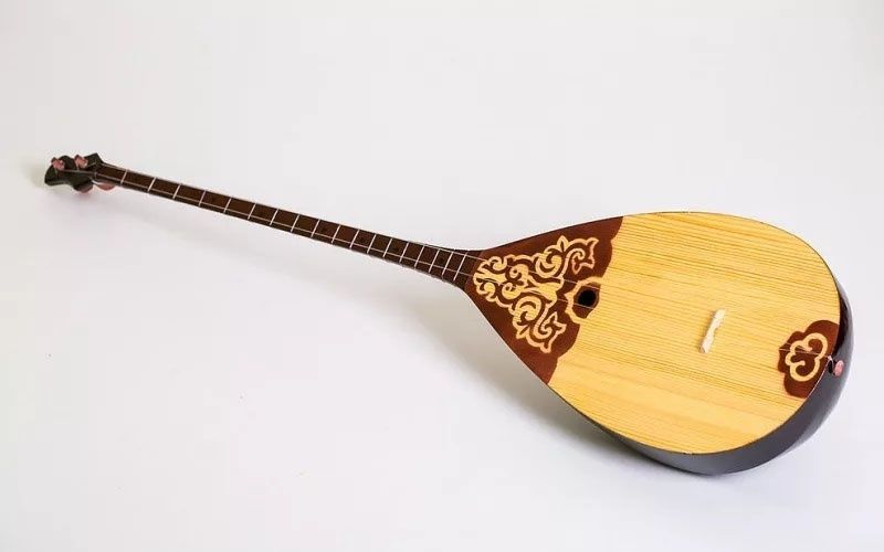 Играю на домбре на мероприятиях