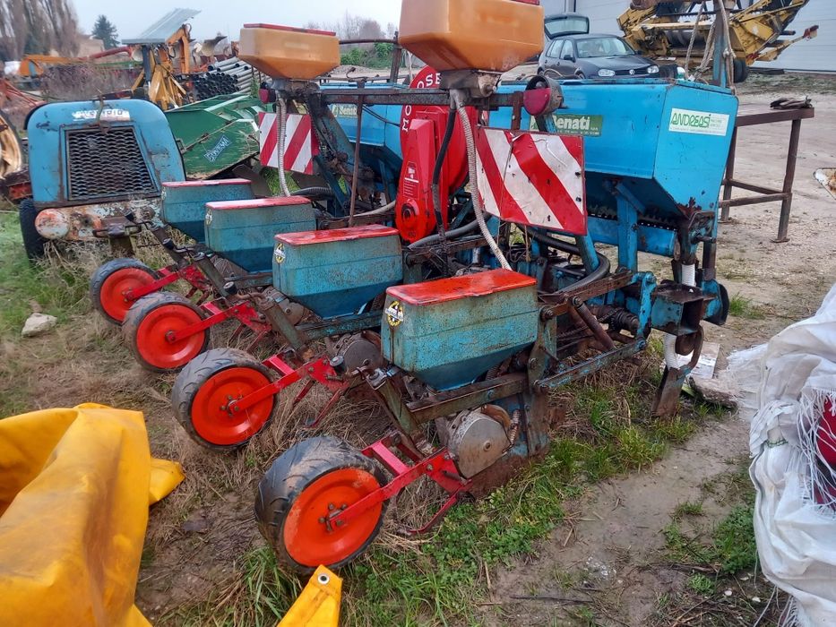 Semănătoare porumb MONOSEM pe 4 rânduri