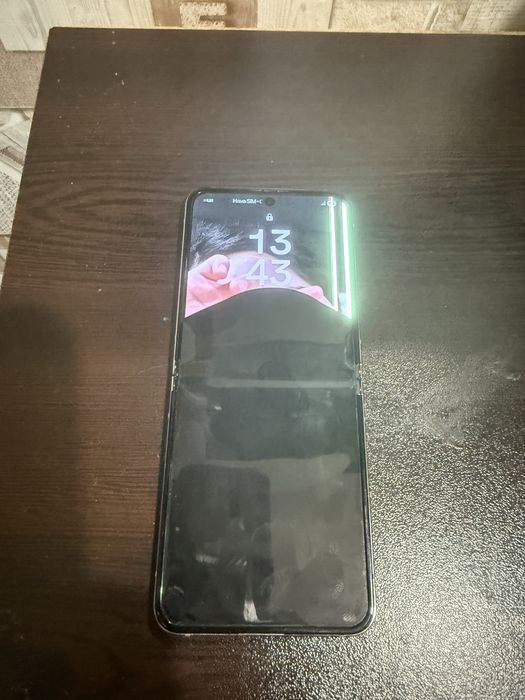 Samsug Galaxy Z Flip 5 256GB  за части