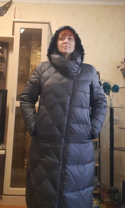 Натуральный пуховик очень тёплый одет один раз р.50-52 цвет графит