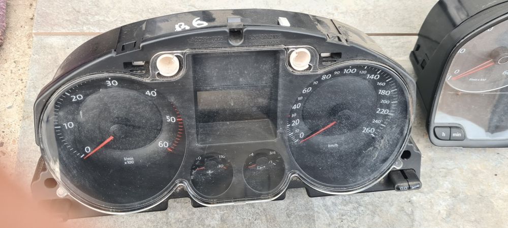 Ceasuri bord maxidot vw passat b6,golf 5,nissan qashqai