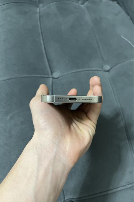 iphone 15 pro GB 256