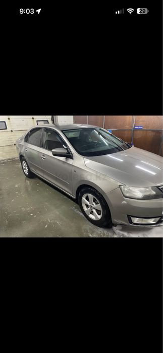 Продается Skoda Rapid срочно