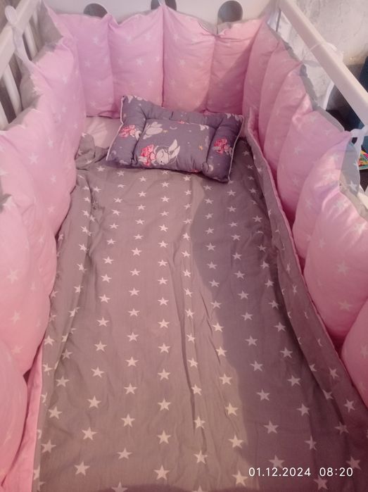 Продам бортики в кроватку. 8000т.