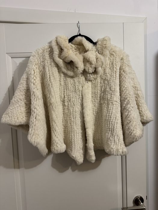 Capa  poncho din blana naturala de iepure