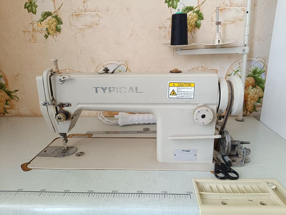 Швейная машинка. В хорошем состоянии