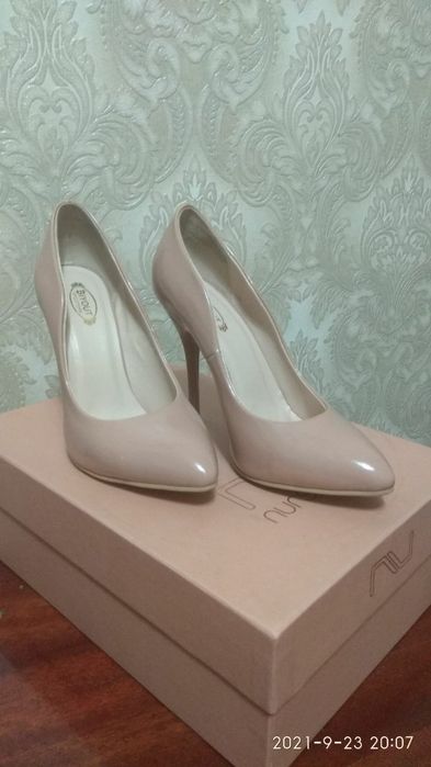 Туфли женские, кожаные, размер 36, б/у