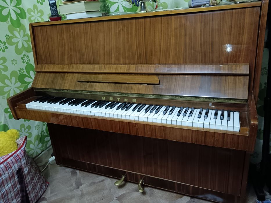 Фортепиано / пианино продам