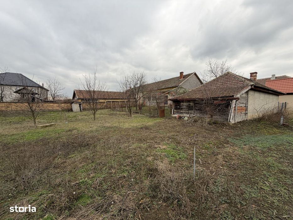 Casă de vânzare cu Teren4319mp PotențialViitorPozitieComercial Curtici