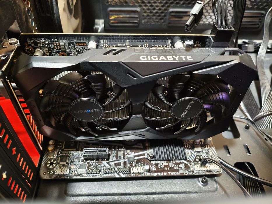 GTX 1650 и кулер видеокарта