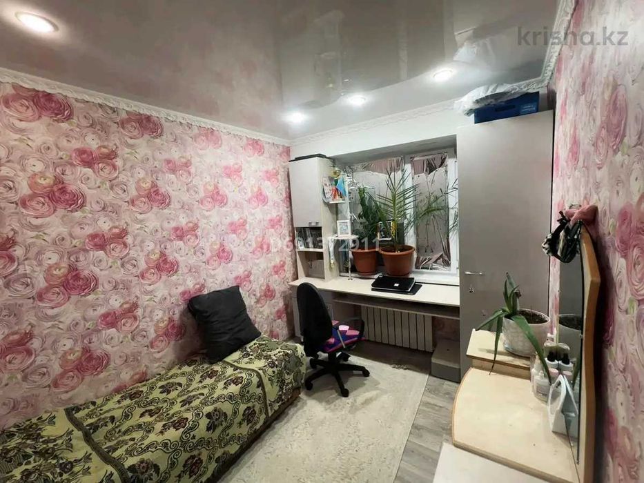 Продается 4-я квартира на 2 мкр.