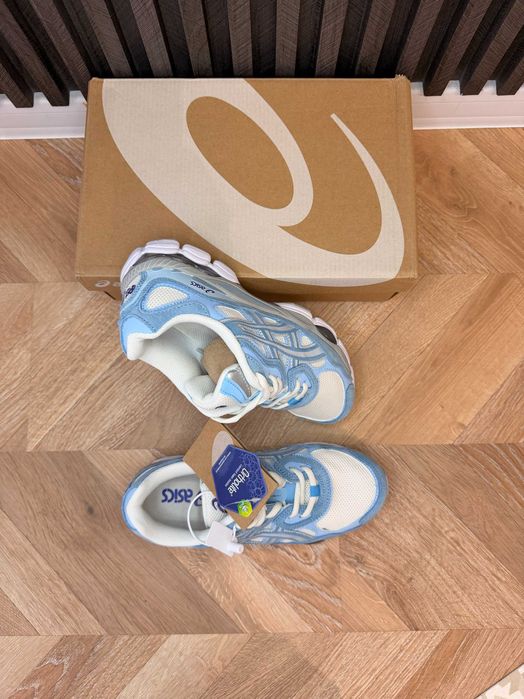 Спортни обувки ASICS