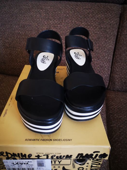 Босоножки на платформе