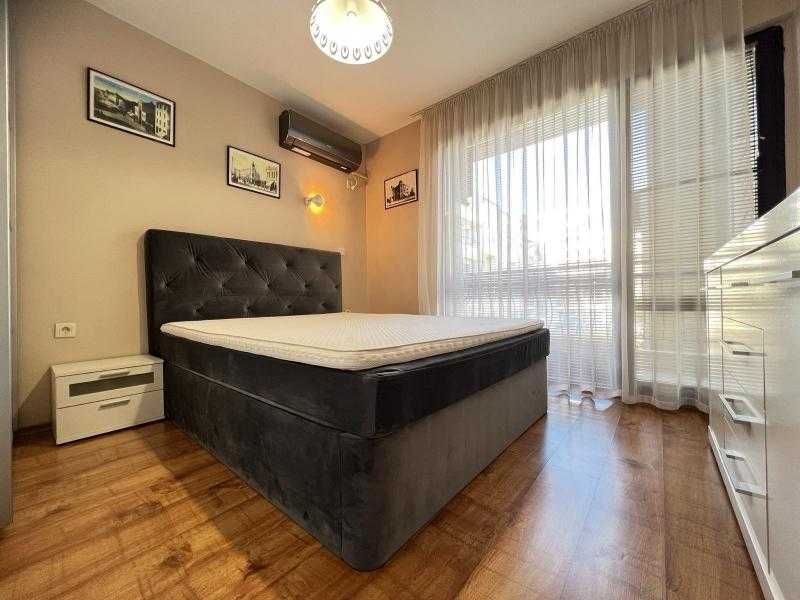 Дава се под наем Двустаен апартамент в Бургас, Възраждане - 80 кв.м за 612 € - Снимка #4