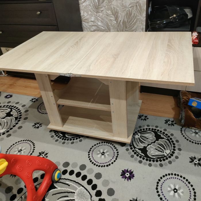 Продам столик раскладной