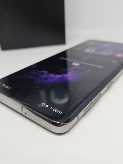 Samsung Galaxy S10 5G 128gb/8ram Пълен Комплект - като нов