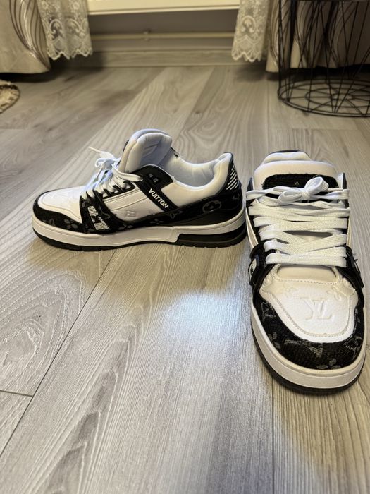 Lv trainer nr 41 de vanzare
