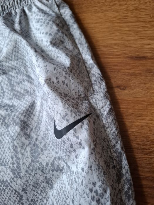 Nike дамско долнище S размер.