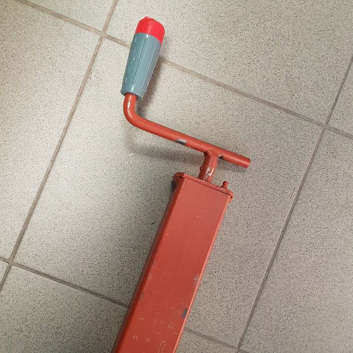 Picior de sprijin remorca profesional 60x630mm, sarcina max. 600 Kg.