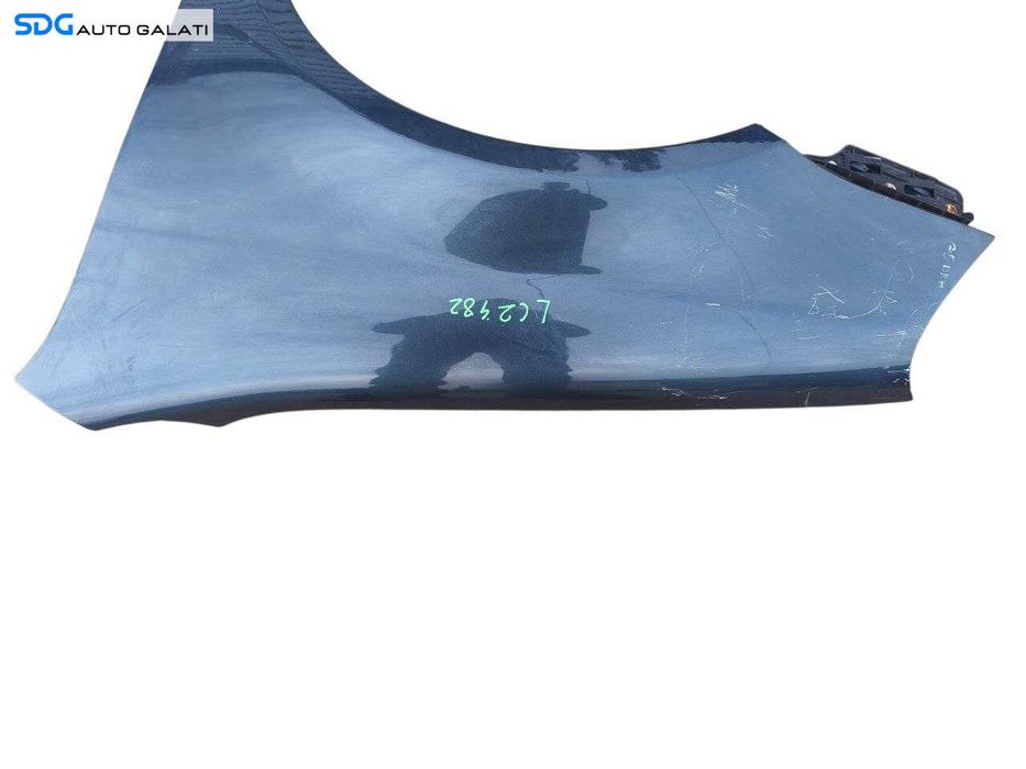 Aripa Stanga Fata Culoare Albastru LC5F Volkswagen Golf 5 Combi Break 2004 - 2008 (Inceput de rugina) [LC2482]