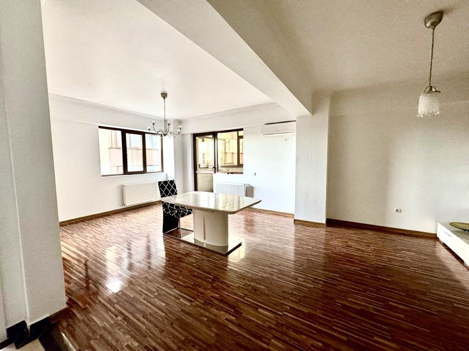 Apartament 3 camere, premium, et 4/7, 123 mp, zona 9 Mai, parcare