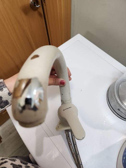 Смесител за мивка