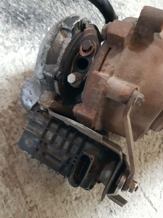 Dezmembrez BMW x3 e83