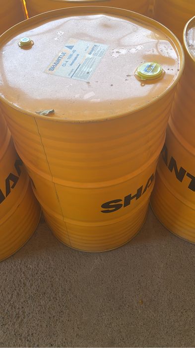 В китайском масло бочка 200 л