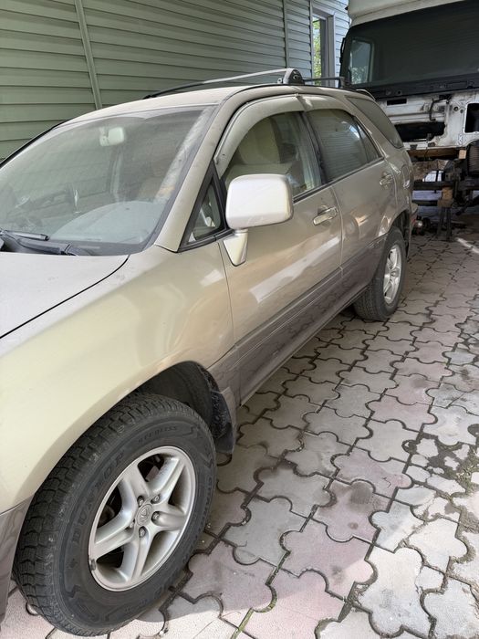 Продам Lexus RX 300