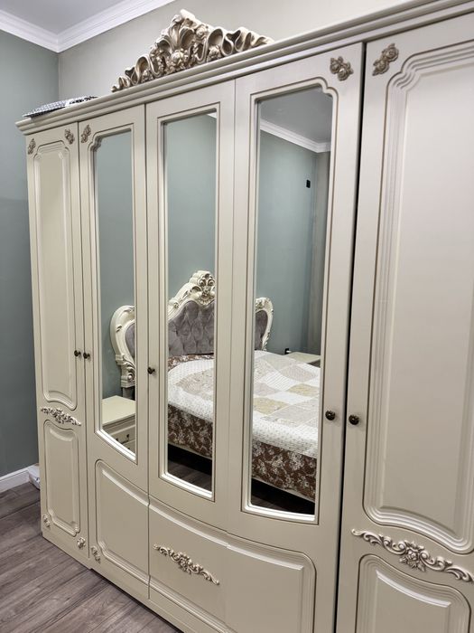 Спальный гарнитур