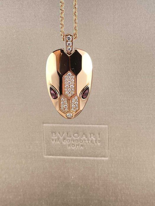 Колье Bvlgari Serpenti