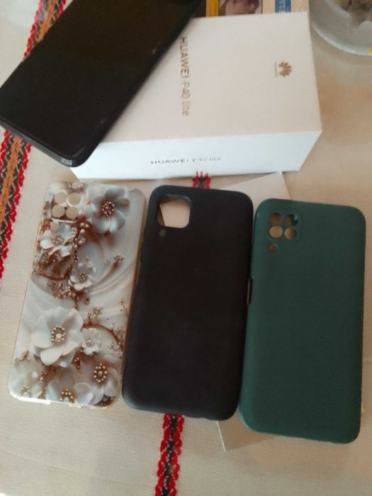 Продавам телефон HUAWEI P40 lite