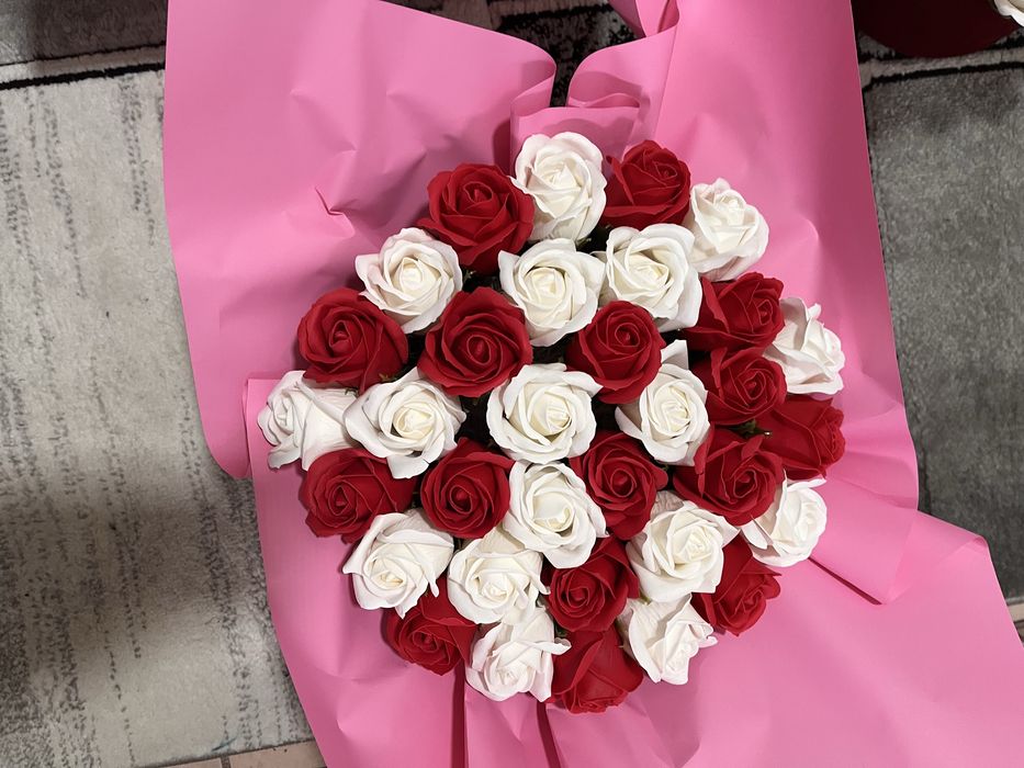 Buchet trandafiri artificiali tip sapun