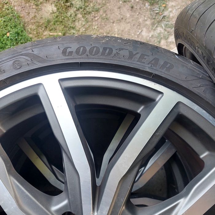 Vand sau schimb jante audi r19