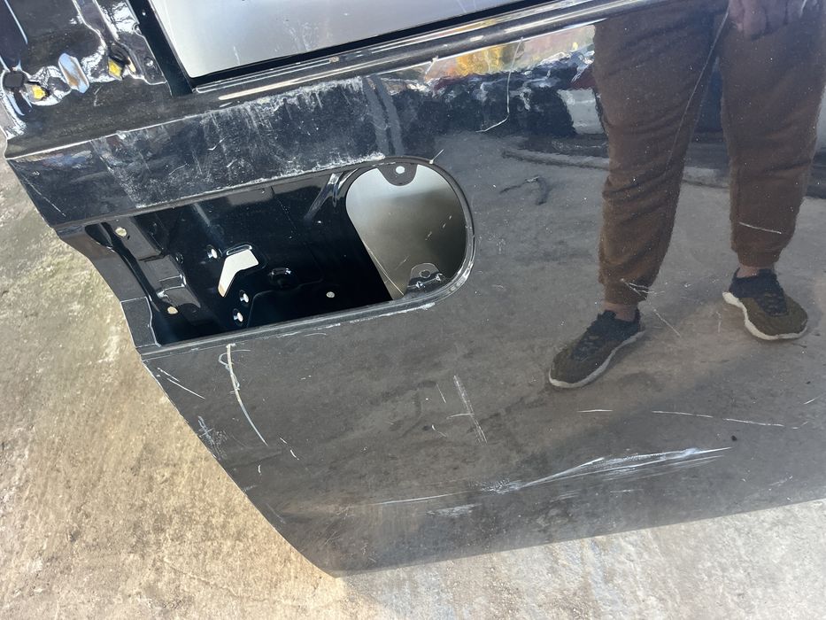 Врата Hyundai Staria 2022г