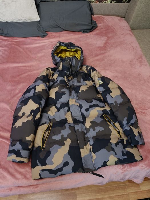 Vând geaca iarna mont