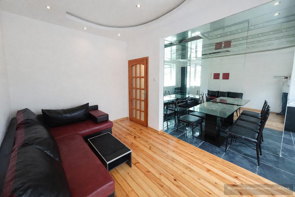 Дава се под наем Двустаен апартамент в Варна, Погреби - 49 кв.м за 418.71 € - Снимка #1