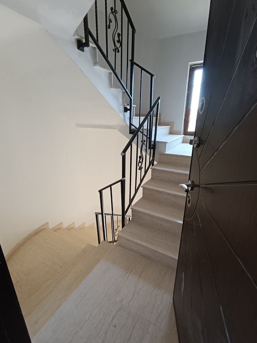 Продава се Четиристаен апартамент в Поморие - 118 кв.м за 731 €/кв.м - Снимка #2