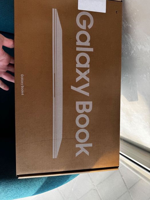 Galaxy Book 4/ Model: NP750XGK  чисто нов, запечатан! 570€