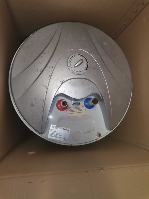 Бойлер Diplomat SE 80 V ПОВРЕДЕН