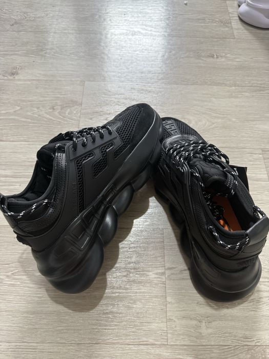 versace chain reaction