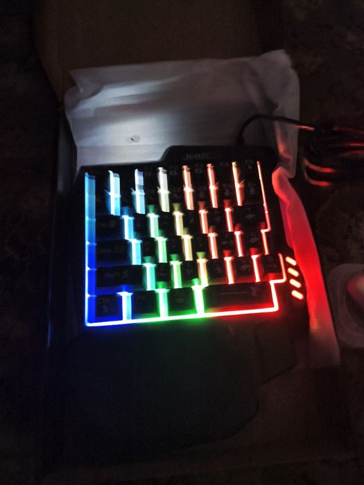 Продаю игравой клавиатура