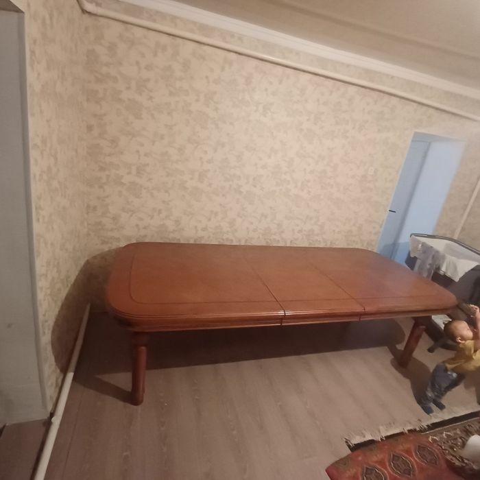 Стол сатылады срочно