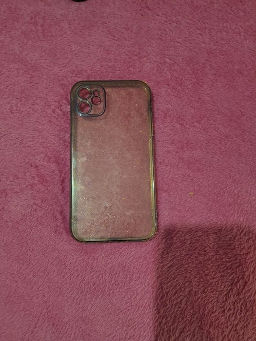 Продавам запазени калъфи за iPhone 11. Цена 5 евро за брой. Изпращам до цяла България. При интерес пишете на лично.Доставката се поема от купувача.