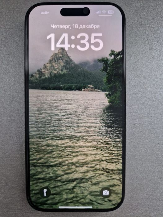 Продам Айфон 16 про 256