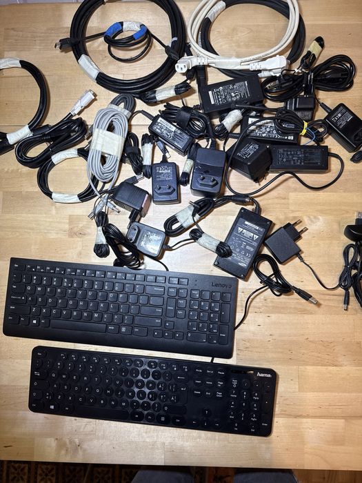 Cabluri alimentare, HDMI, Displayport, încarcatoare de mai multe tipur