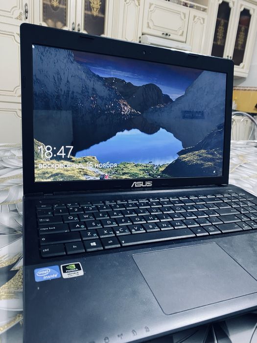 Ноутбук asus x55v