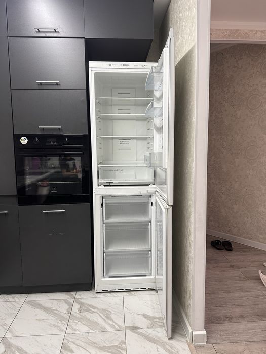 Холодильник Bosch KGN39VW15R