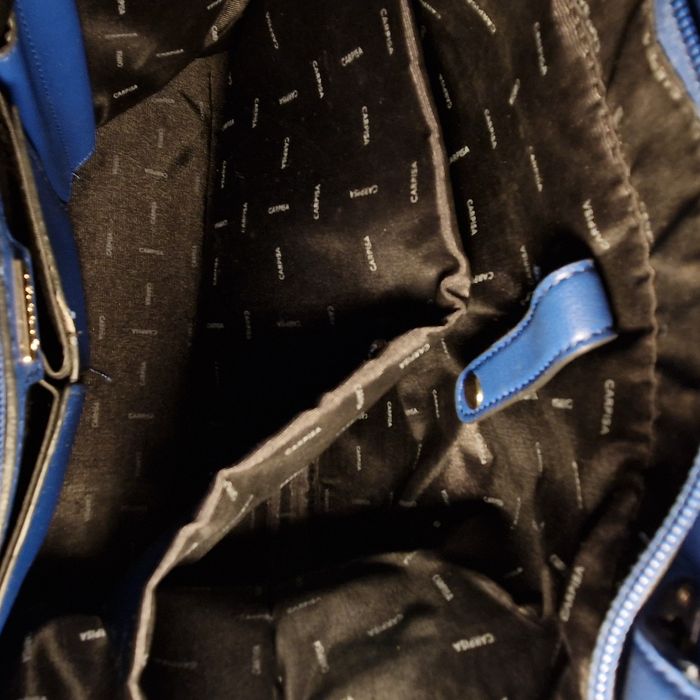 Geanta albastra elegata